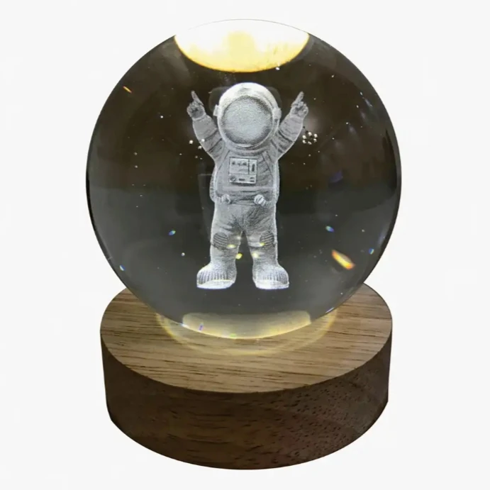 چراغ خواب گوی کریستالی طرح فضانورد سایز 6